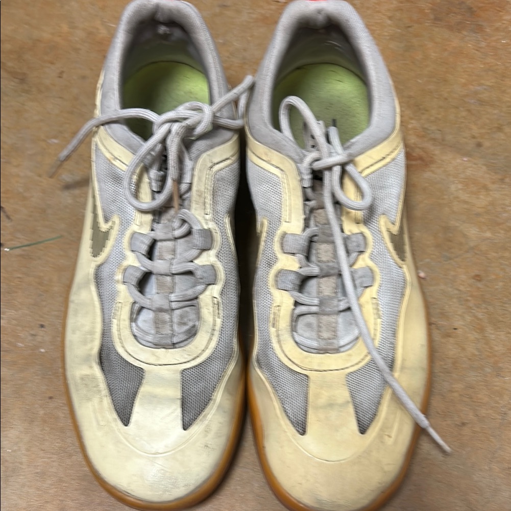 Nike Men's Nyjah Good Used Condition Athletic Shoes Size 8